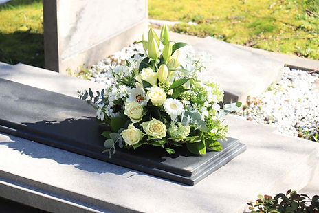 bloemen op een graf