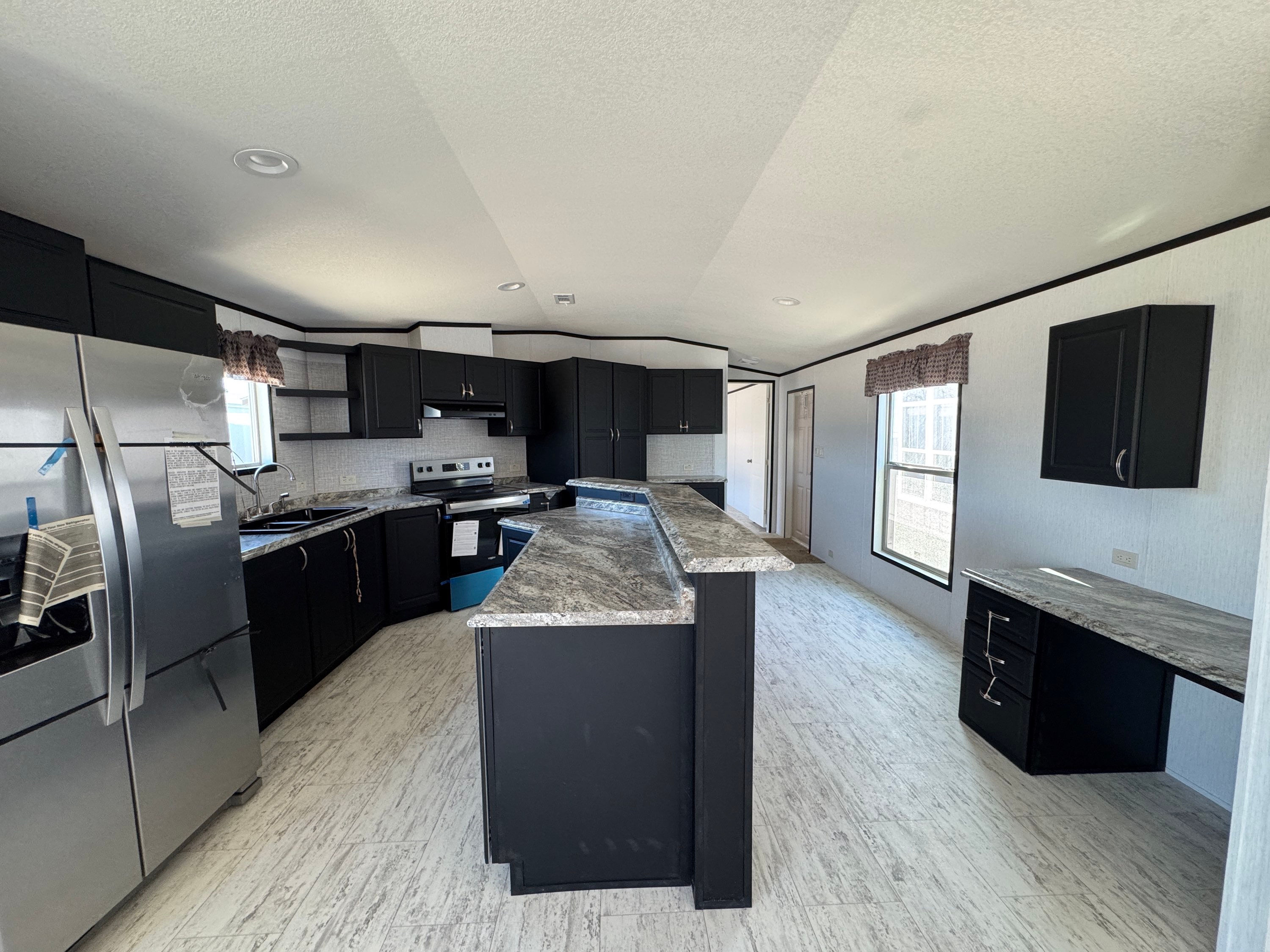 Legacy 1680-32H 3/2, 1280 Sq. Ft