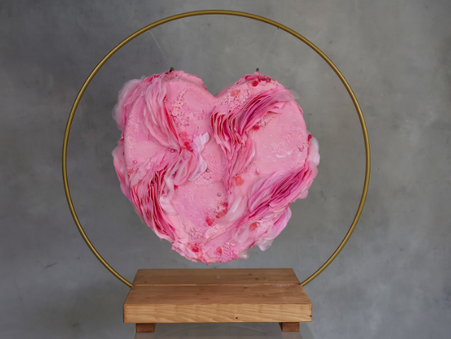 TOP 10 GRAVITY-DEFYING HEART CAKES IDEAD