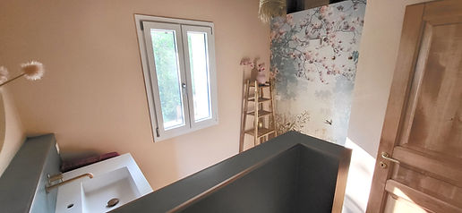 Grande SDB 3_edited.jpg