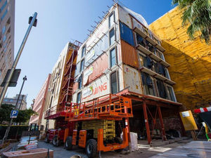 バルセロナ市コンテナを使った簡易住宅の入札開始