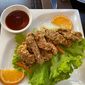 Échine de porc frit avec riz blanc