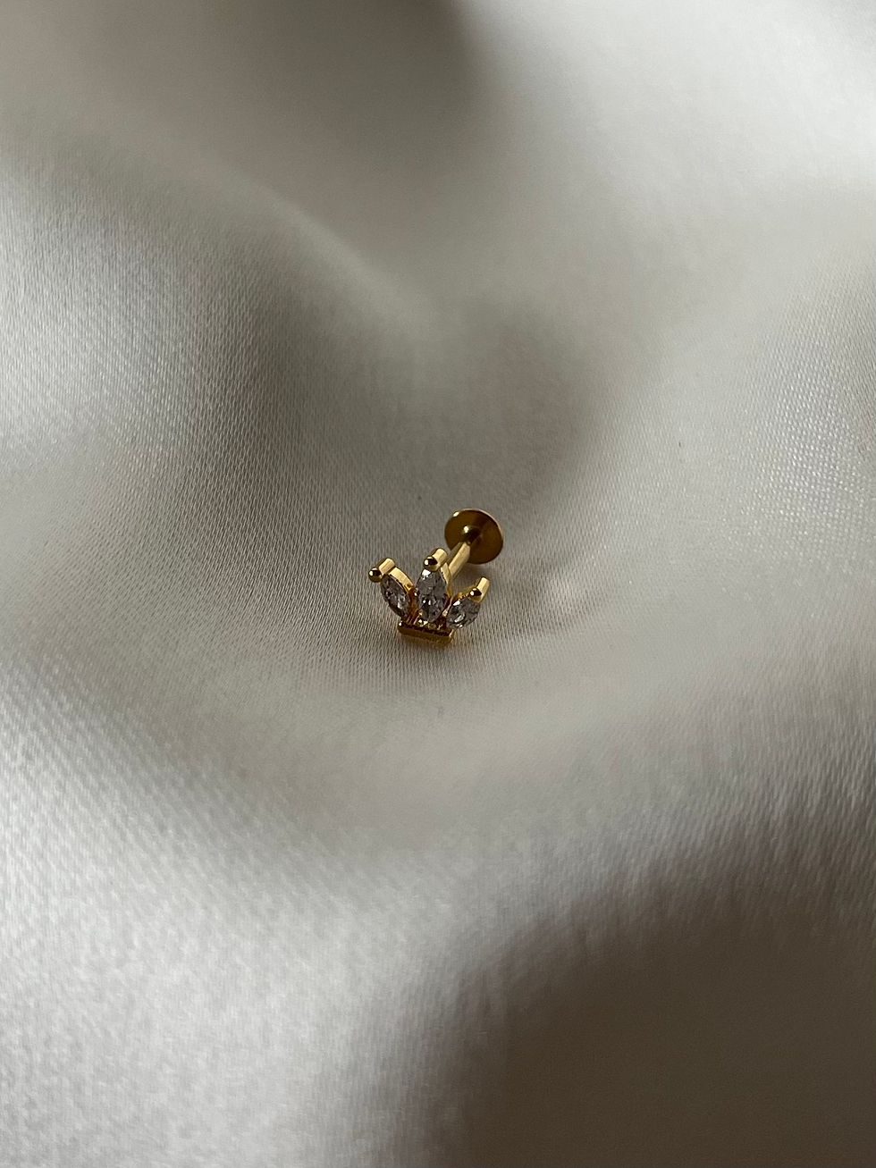 Thumbnail: Lainey Flat Screw-Back Studs (One Piece)