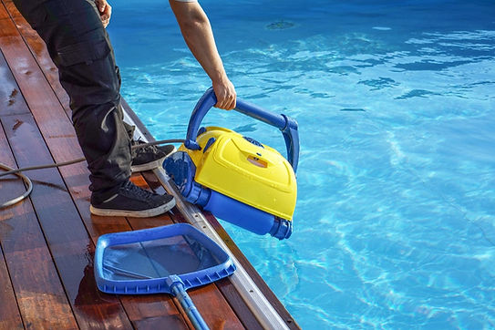 The-Best-Pool-Cleaning-Services-Option_edited.jpg