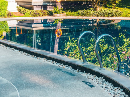Is Pool Liner Replacement in Manalapan, NJ Worth the Hassle?