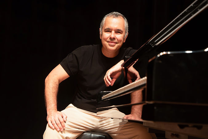 Marcelo_piano.jpg