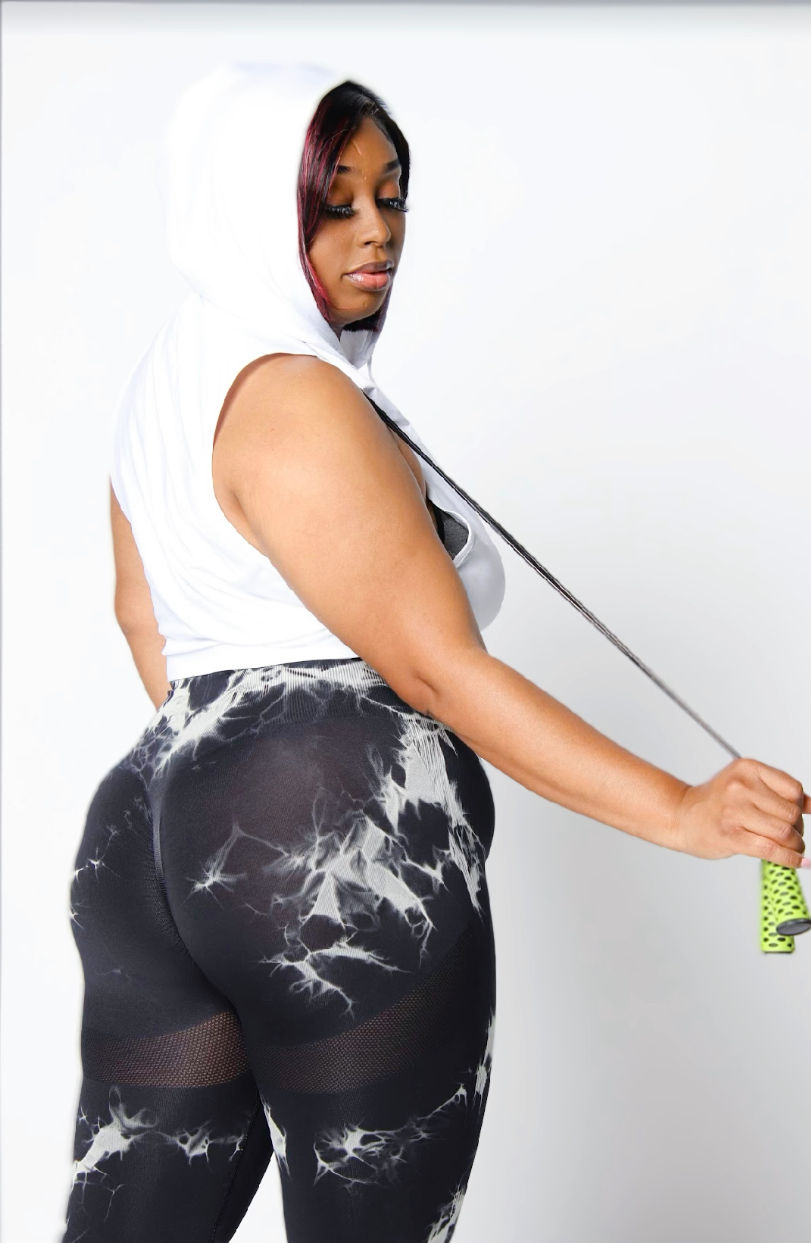 Marble tie dye legging waist and butt sculpture