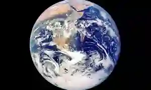 Una conciencia global instantánea': la Tierra vista desde la misión Apolo 17 en 1972. Los astronautas han informado de una intensa sensación al ver la Tierra desde el espacio, conocida como el 'efecto de visión general'. Fotografía: Getty Images