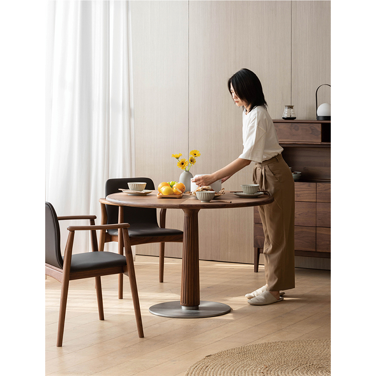 Thumbnail: Doric Round Table