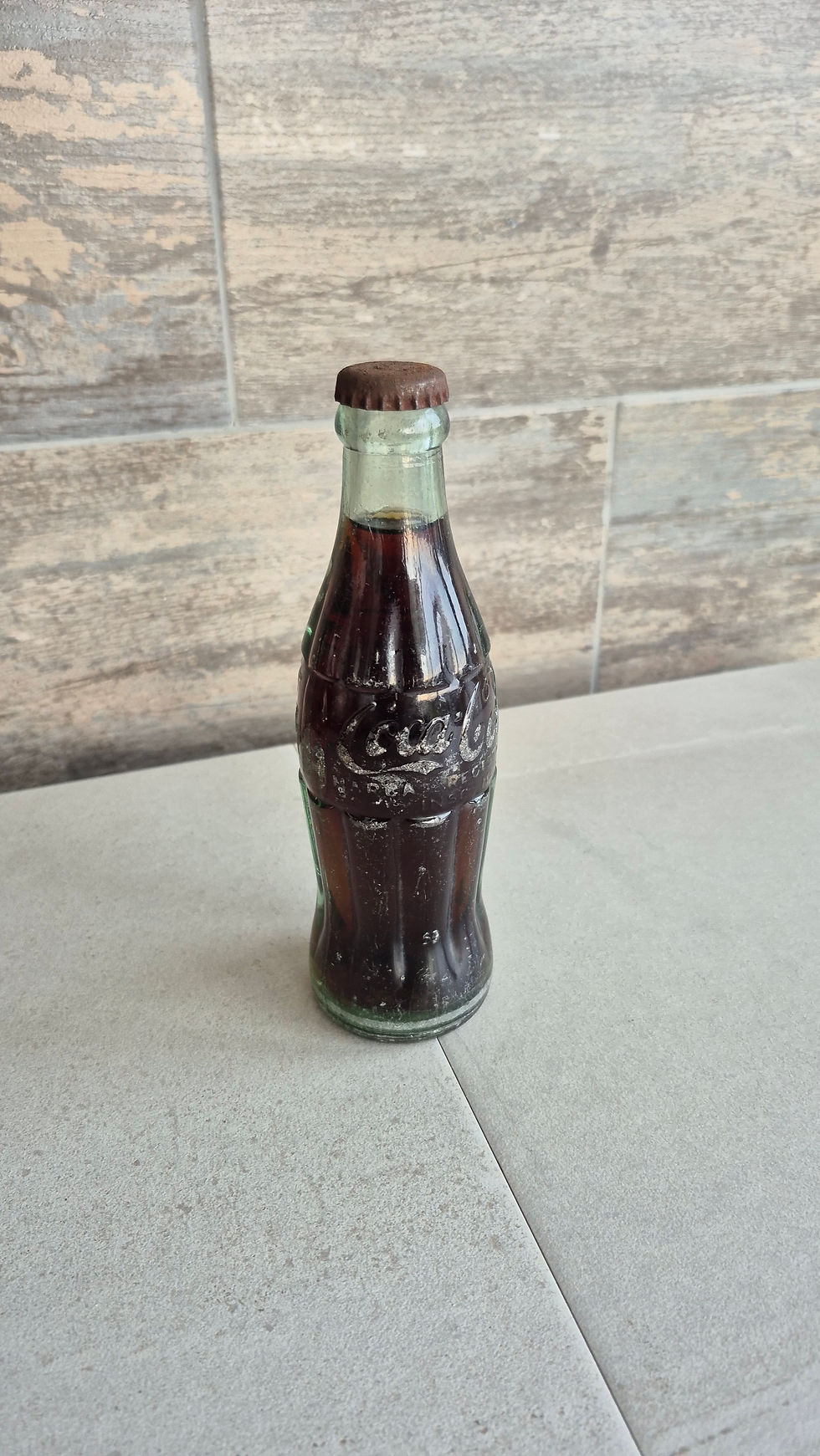 Miniatura: Botella de coca cola Circa 50.