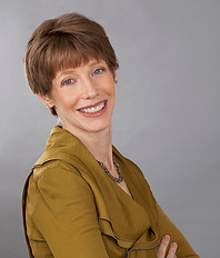 Reyna Franco is a registered dietitian and personal trainer who provides holistic nutrition counseling.
