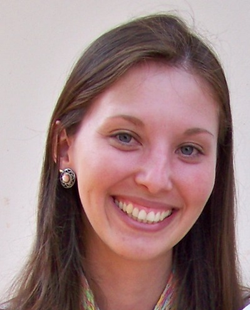 Dra. Camila Silveira (UFPR)