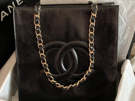 1:1 Mirror Chanel Black Shiny Aged Calfskin & Gold-Tone Metal Shopping Bag AS1945