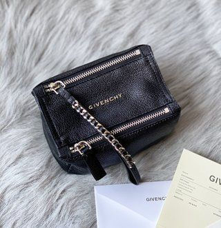 1:1 Mirror Givenchy Black Studded Leather Wrislet Mini Bag