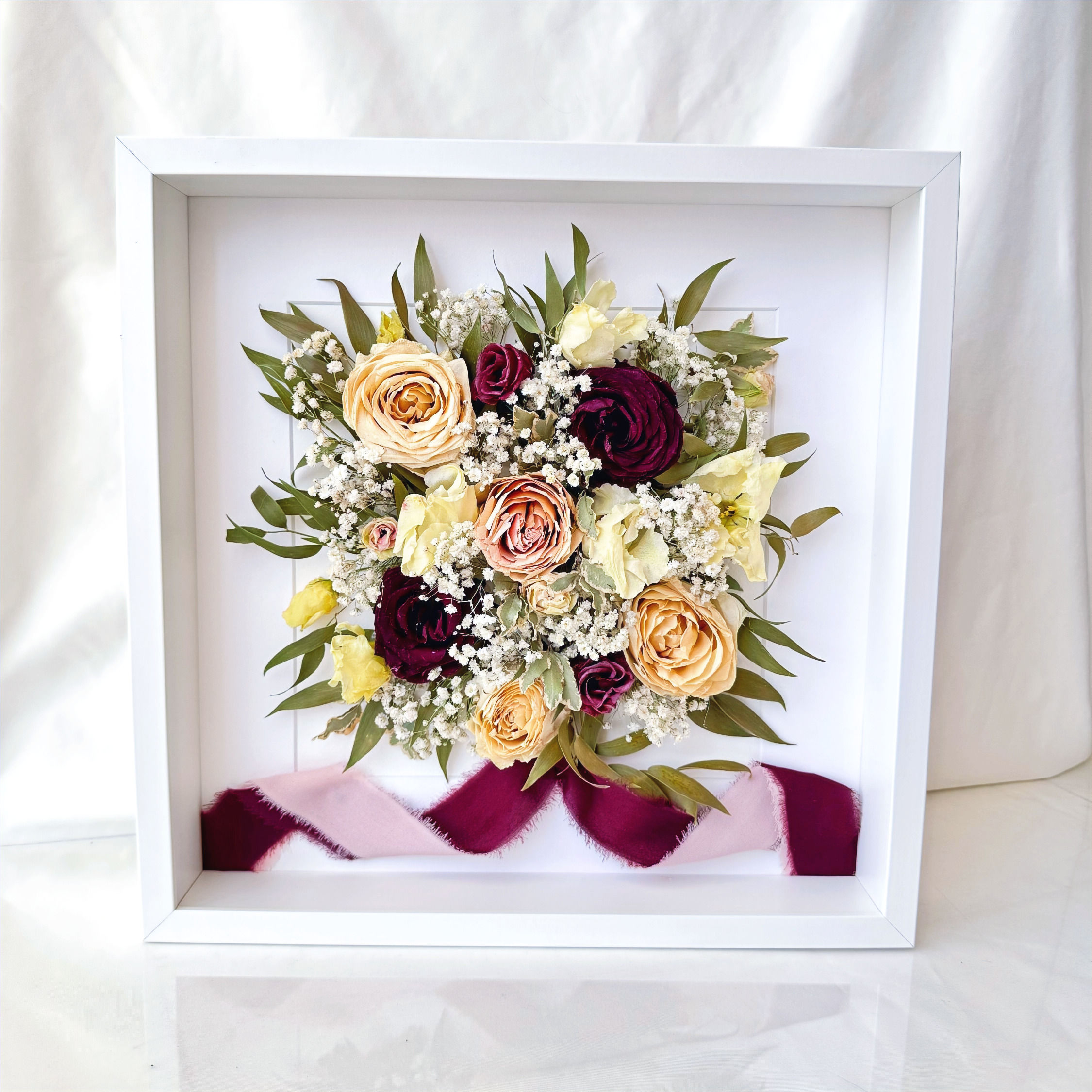 Collection Les Précieux | Vue du dessus - Bouquet de mariage en cadre