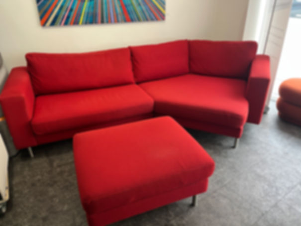 Ragna - Raun chaiselong rød brugt sofa med puf