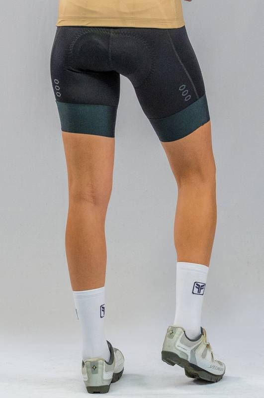 Miniatura: Bermuda de Ciclismo Feminina Training Preta Free Force.