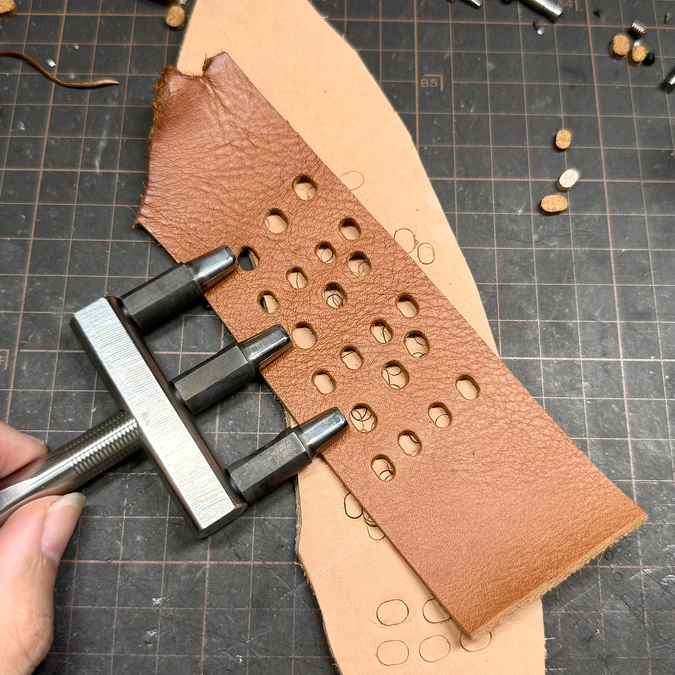 Thumbnail: Belt Strap Oblong Punch