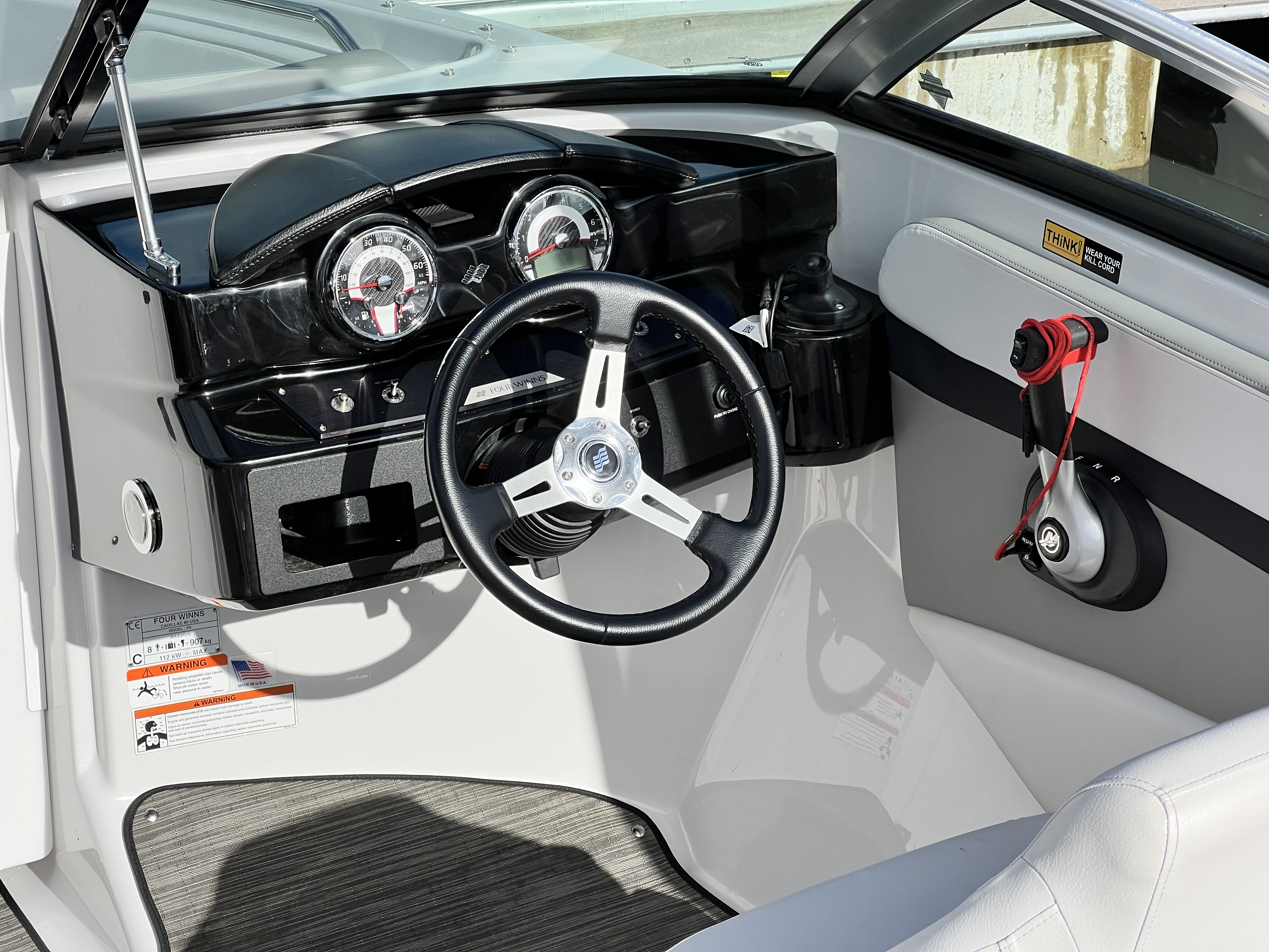 2019 Four Winns HD180 image 3