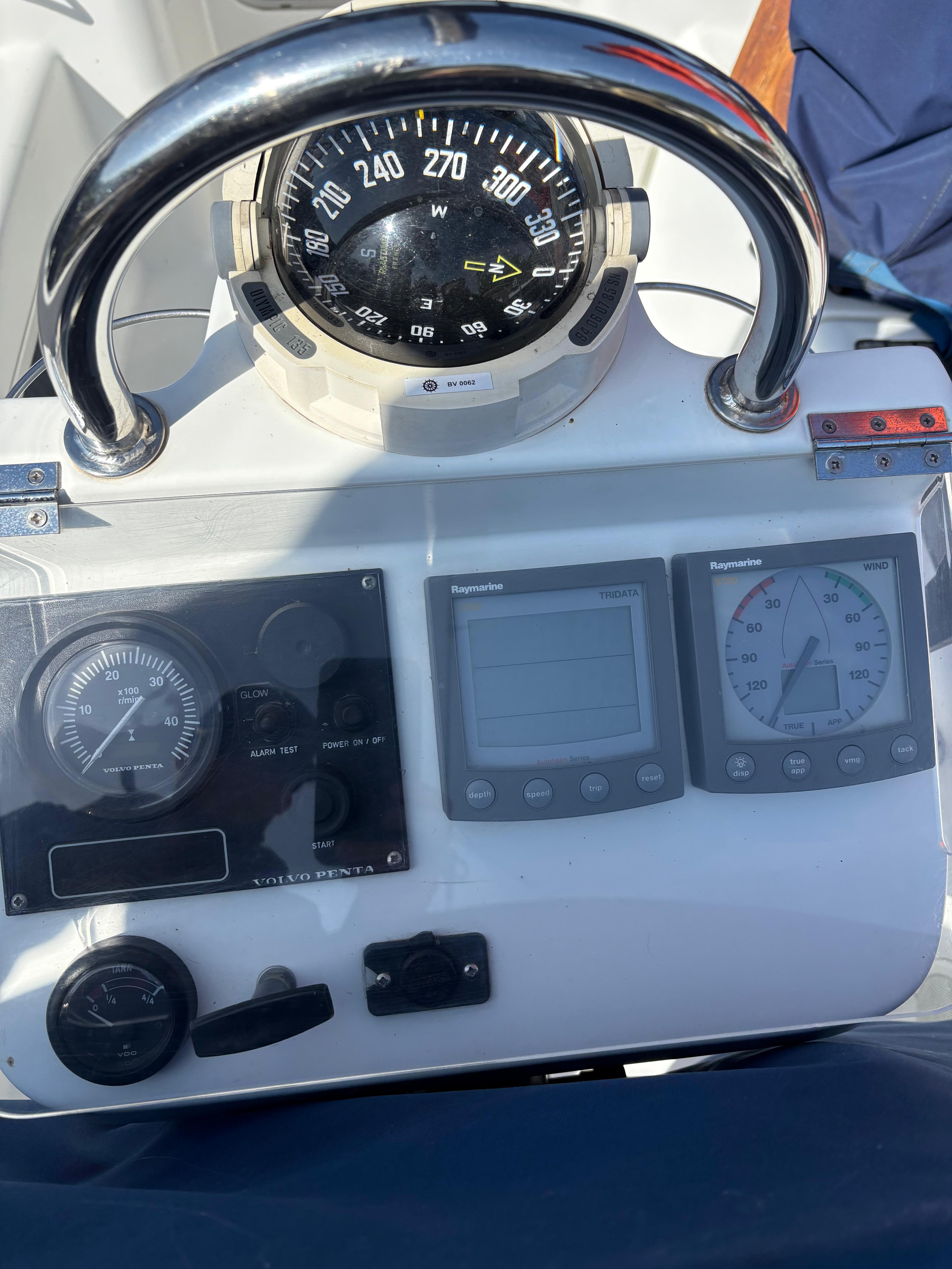 2004 Beneteau OCEANIS 311 image 4