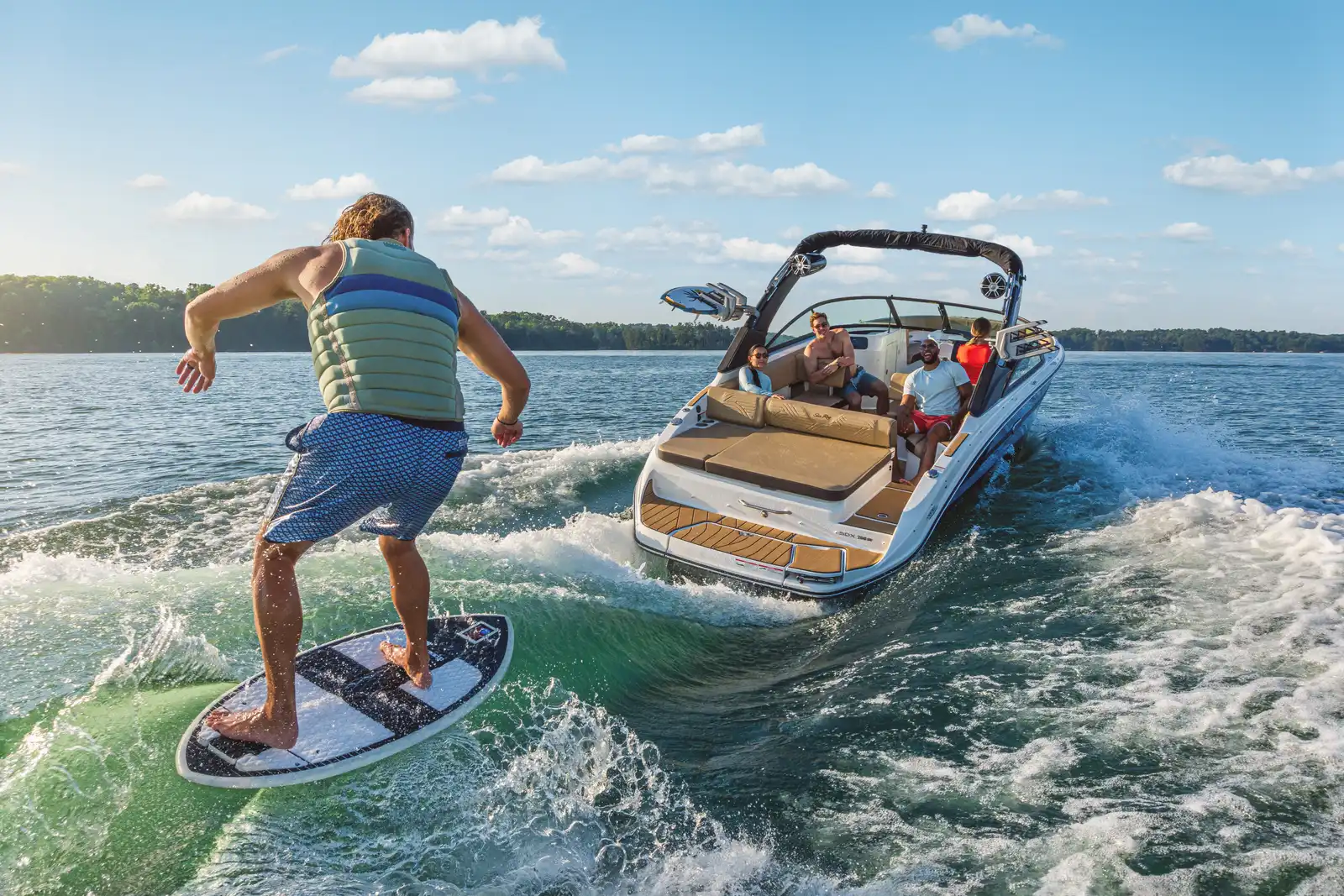 2026 Sea Ray SDX 250 SURF image 4