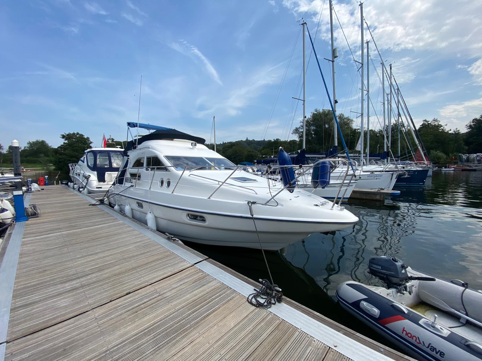 2002 Sealine F33 image 3