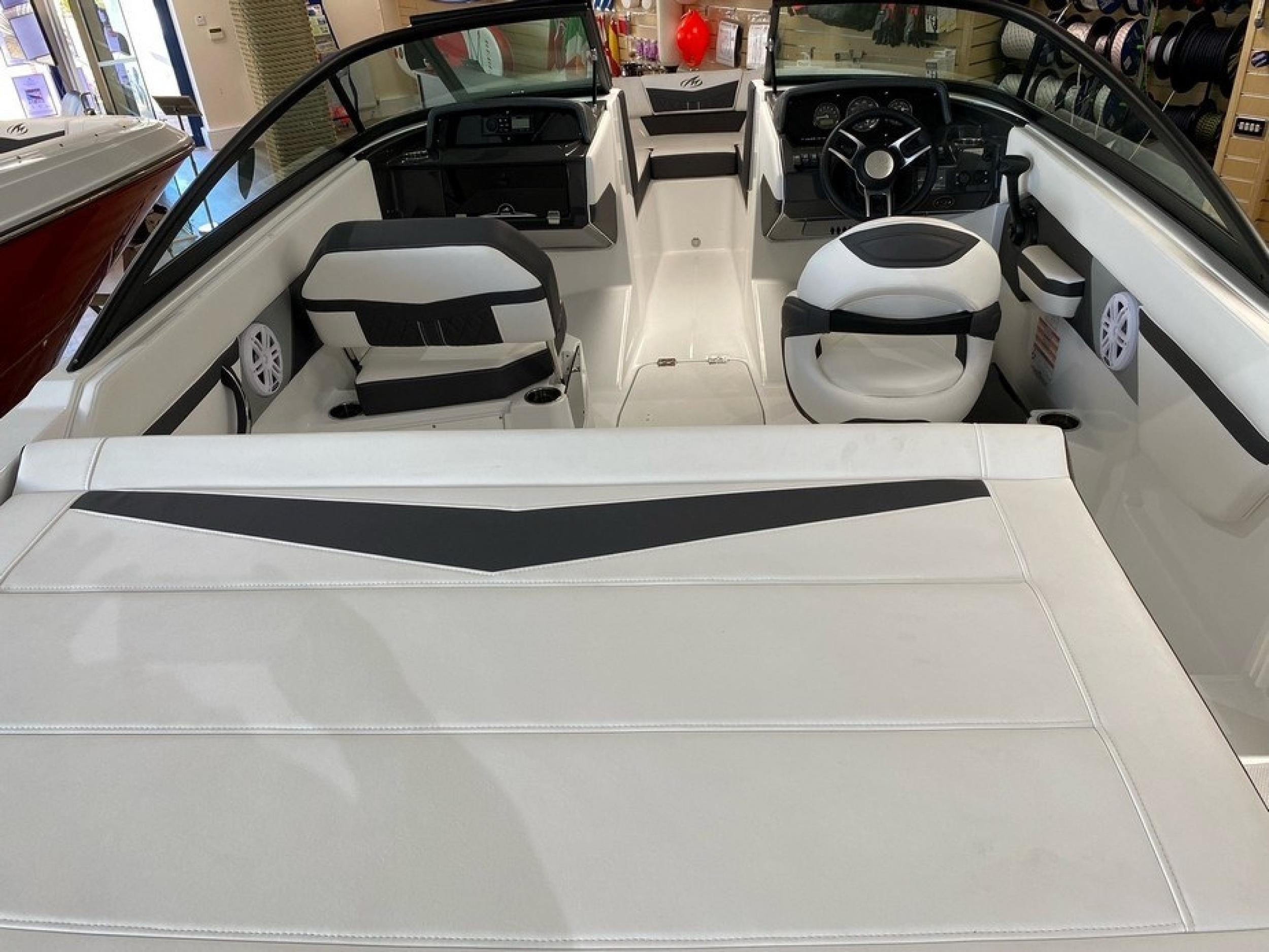 2022 Monterey M20 image 5