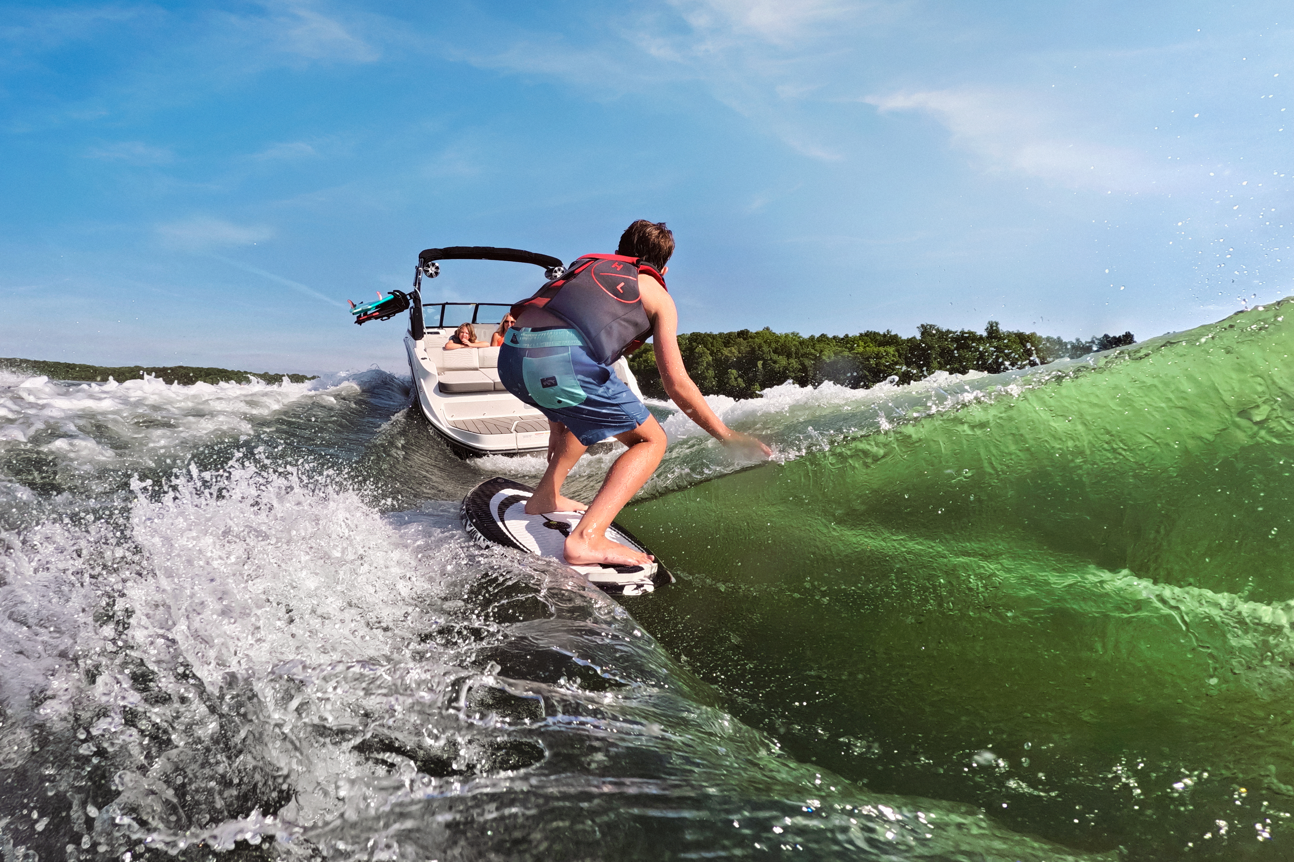 2026 Sea Ray SDX 230 SURF image 6