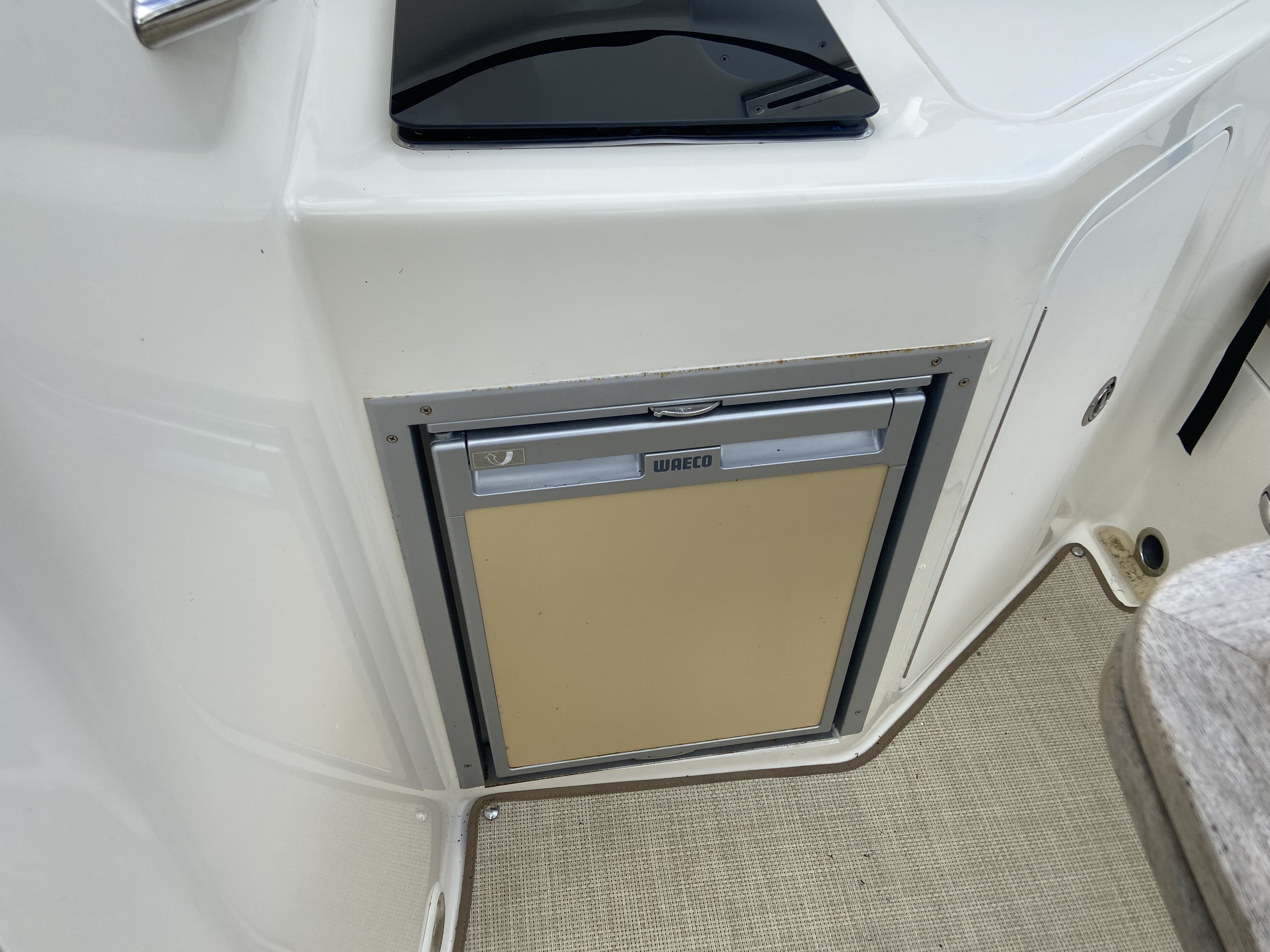 2016 Bayliner 742 CUDDY image 4