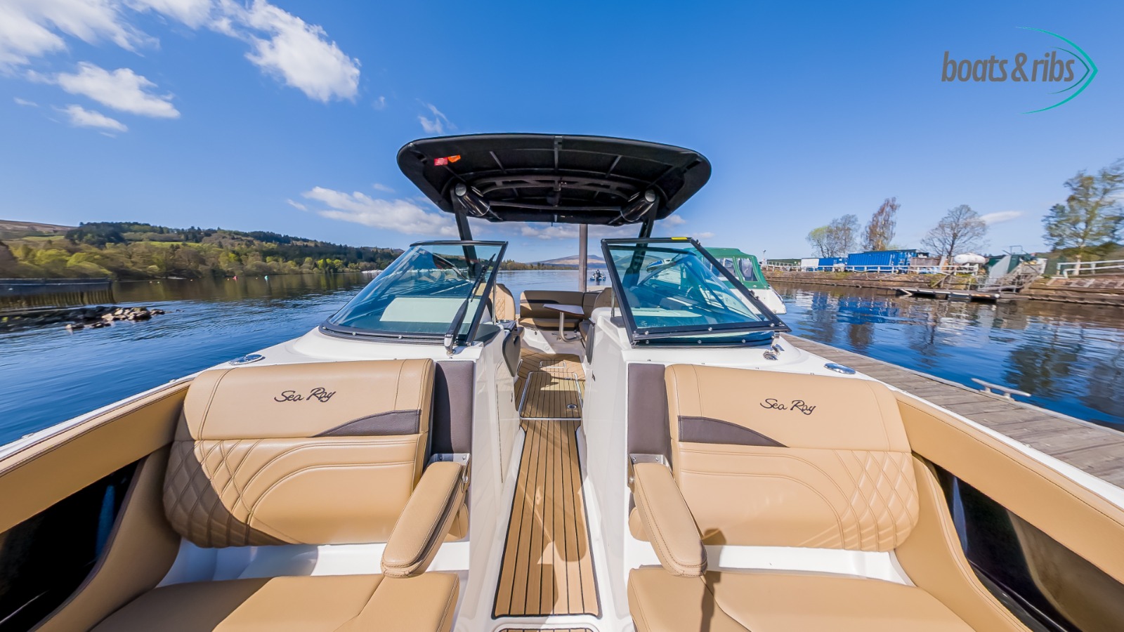 2023 Sea Ray SLX 260 image 4