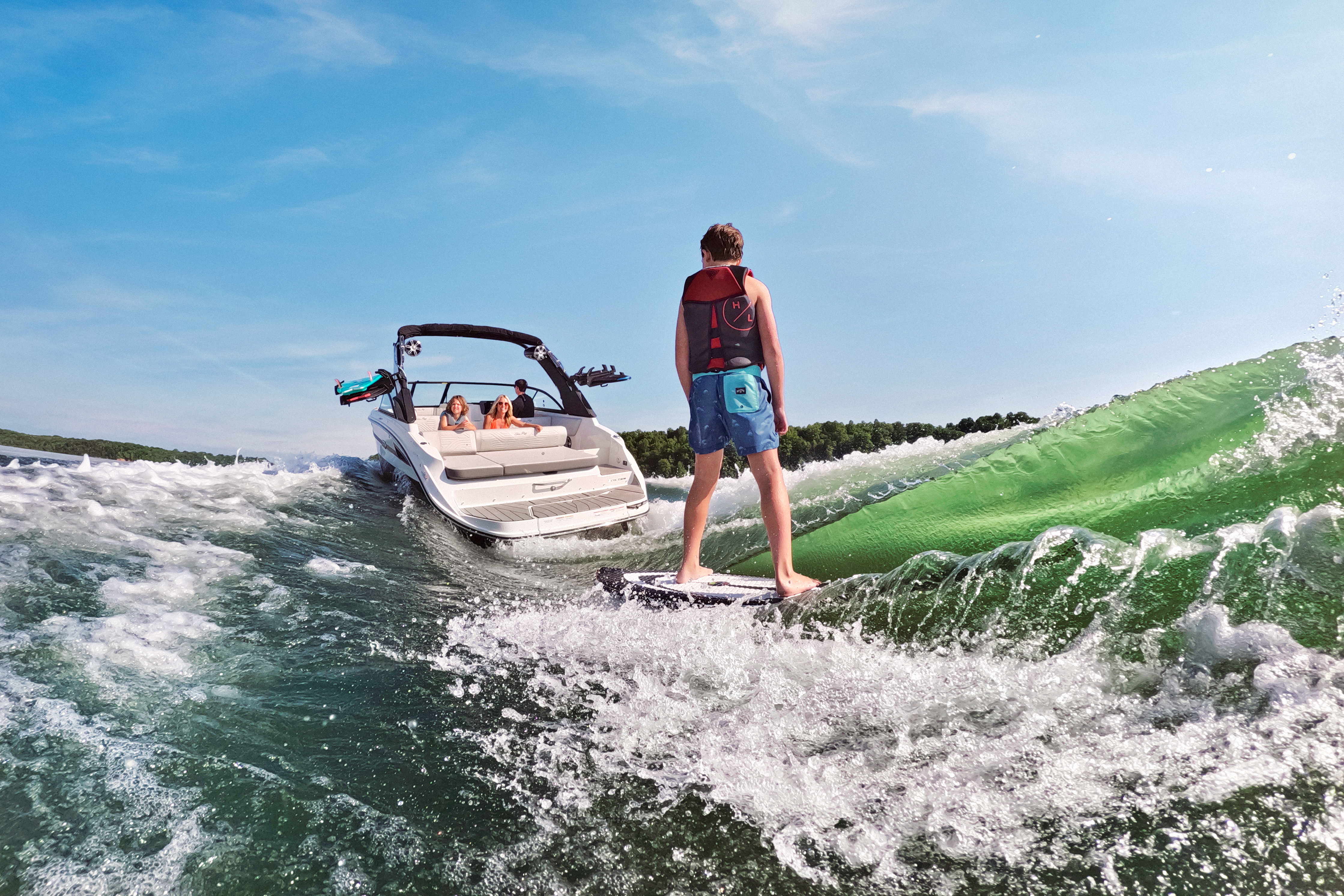 2026 Sea Ray SDX 230 SURF image 5