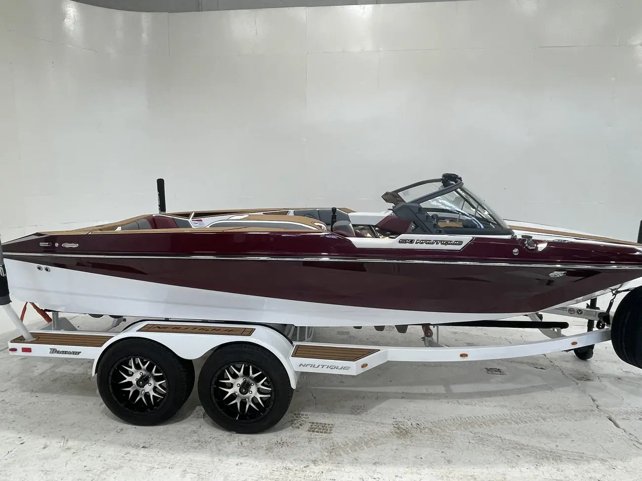 2022 Ski Nautique 200 image 2