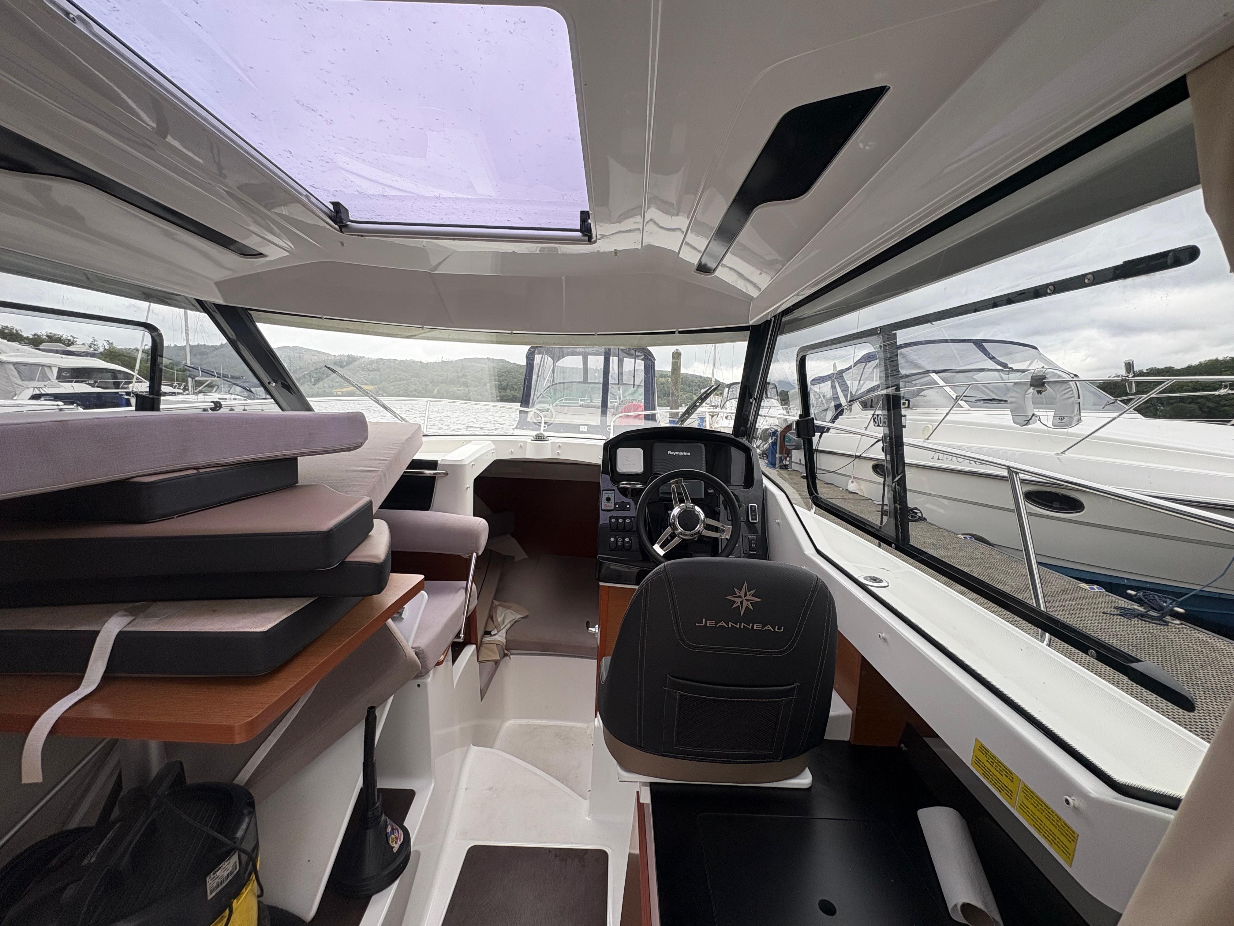 2017 Jeanneau MERRY FISHER 795 image 6