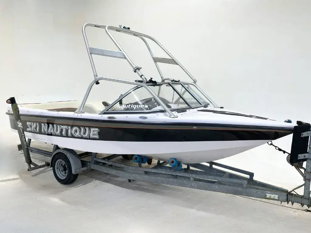 2002 Ski Nautique 196 image 3