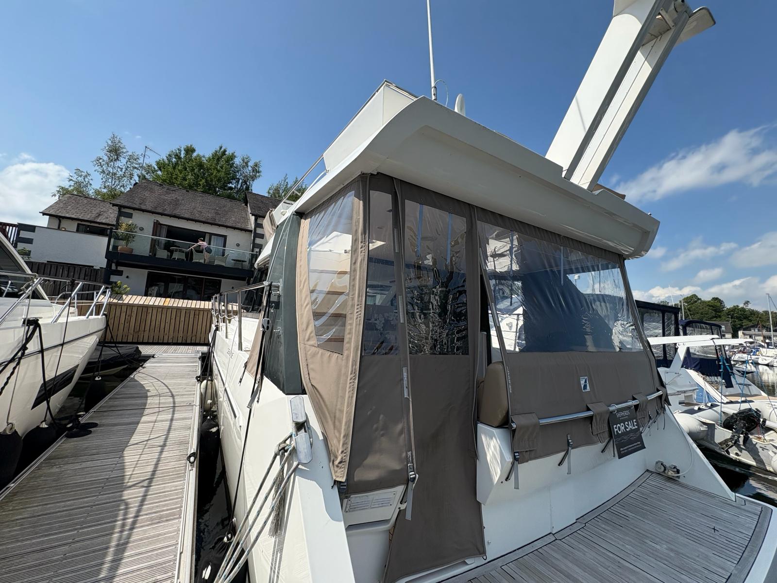 2012 Sealine F42 image 5