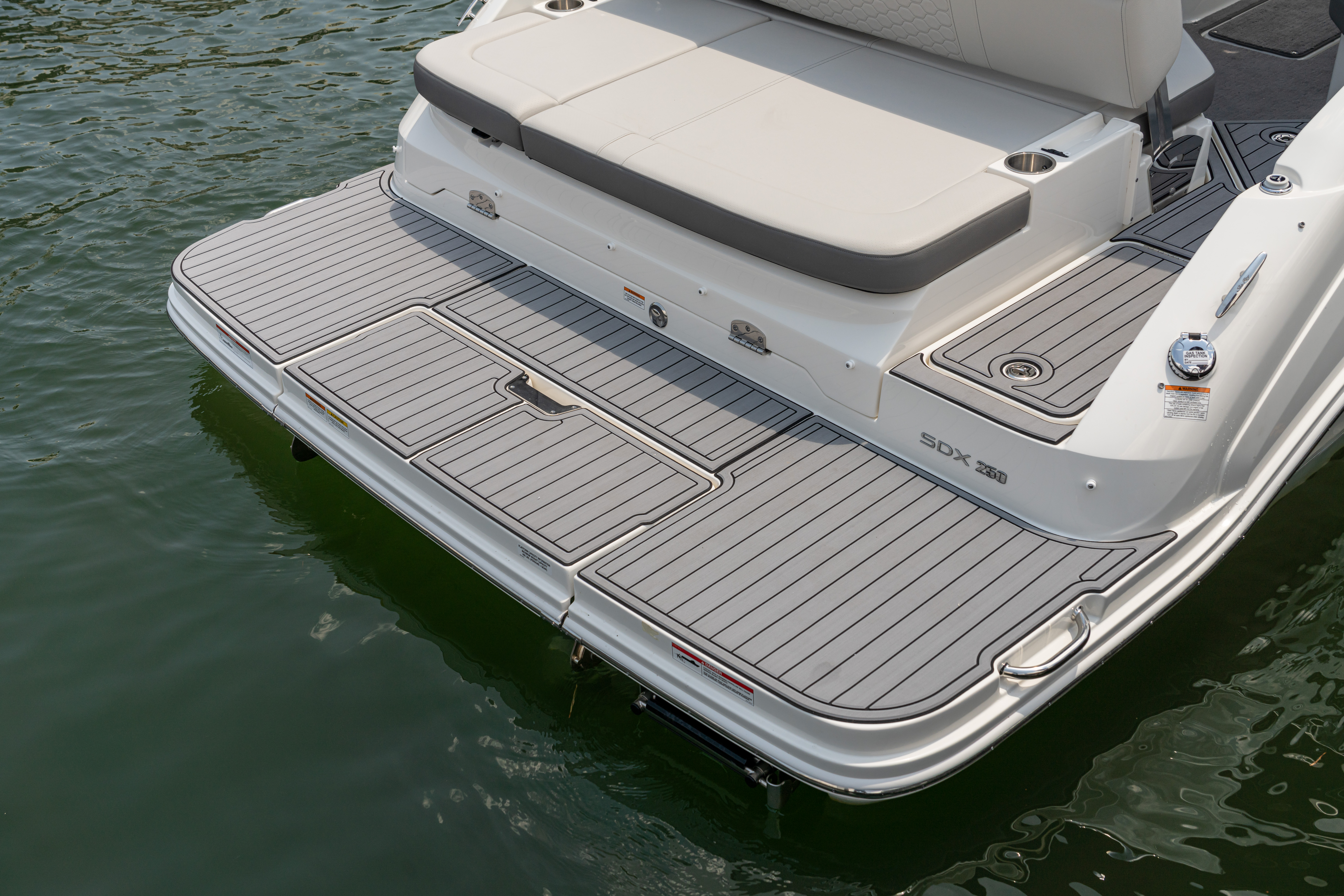 2024 Sea Ray SDX 250 image 6