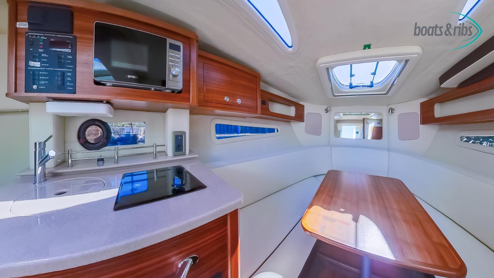 2023 Sea Ray 265 SUNDANCER image 6