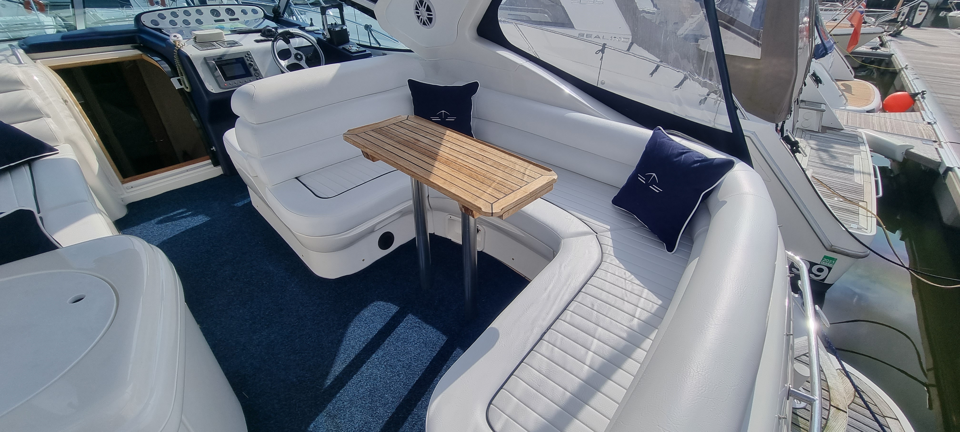 2005 Sealine S34 image 3