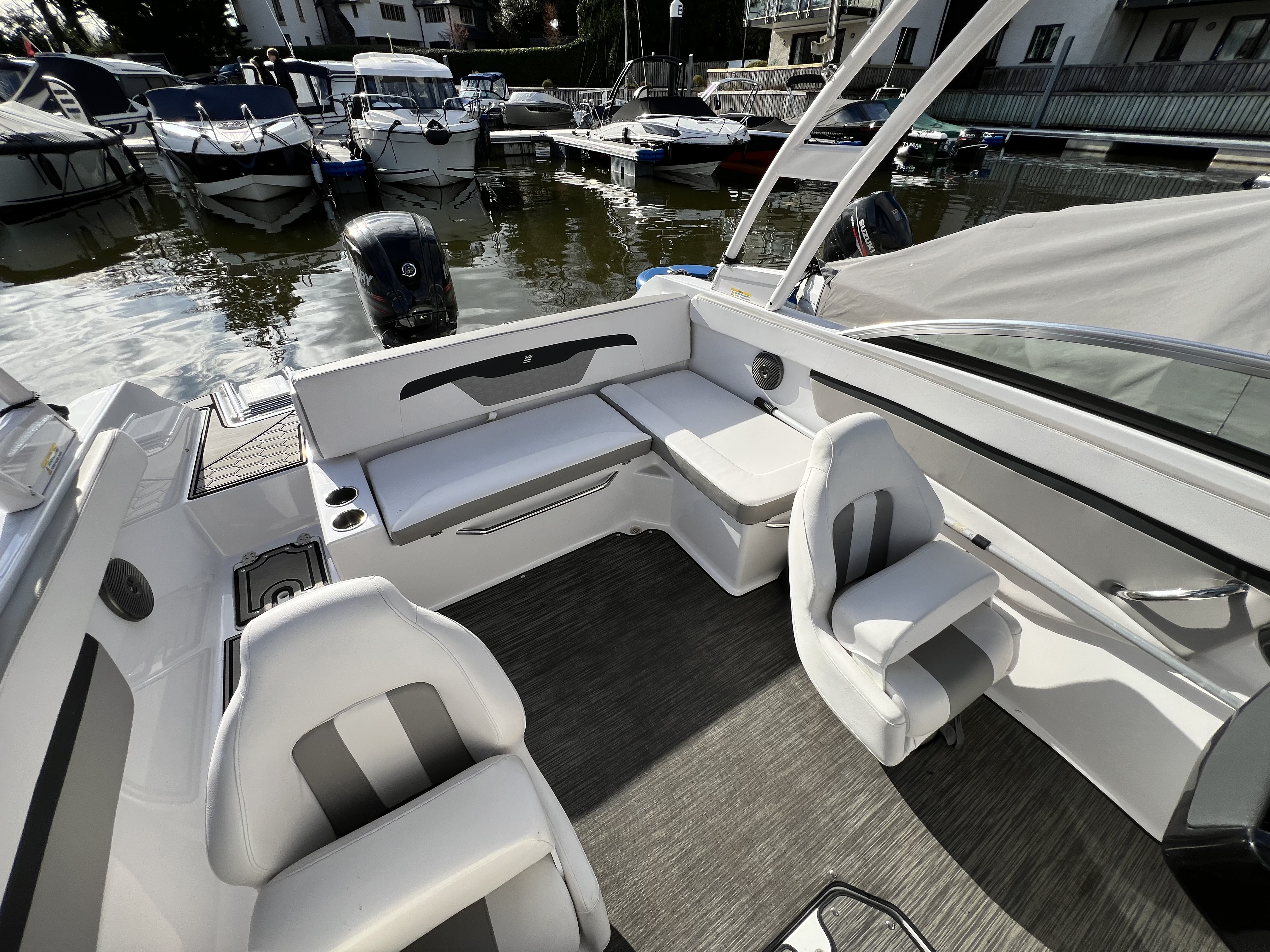 2019 Four Winns HD180 image 6