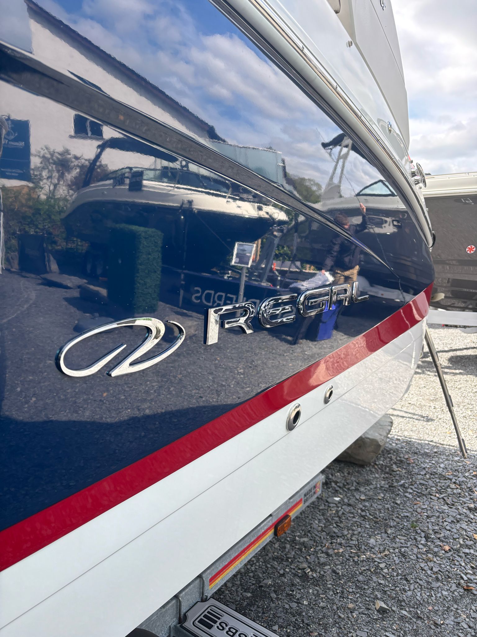 2022 Regal LS4 SURF image 4