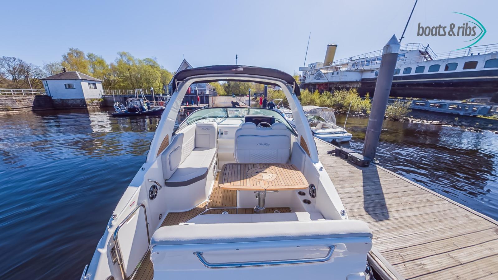 2023 Sea Ray 265 SUNDANCER image 3