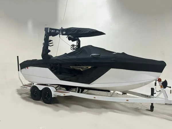 2022 Nautique S21 image 2