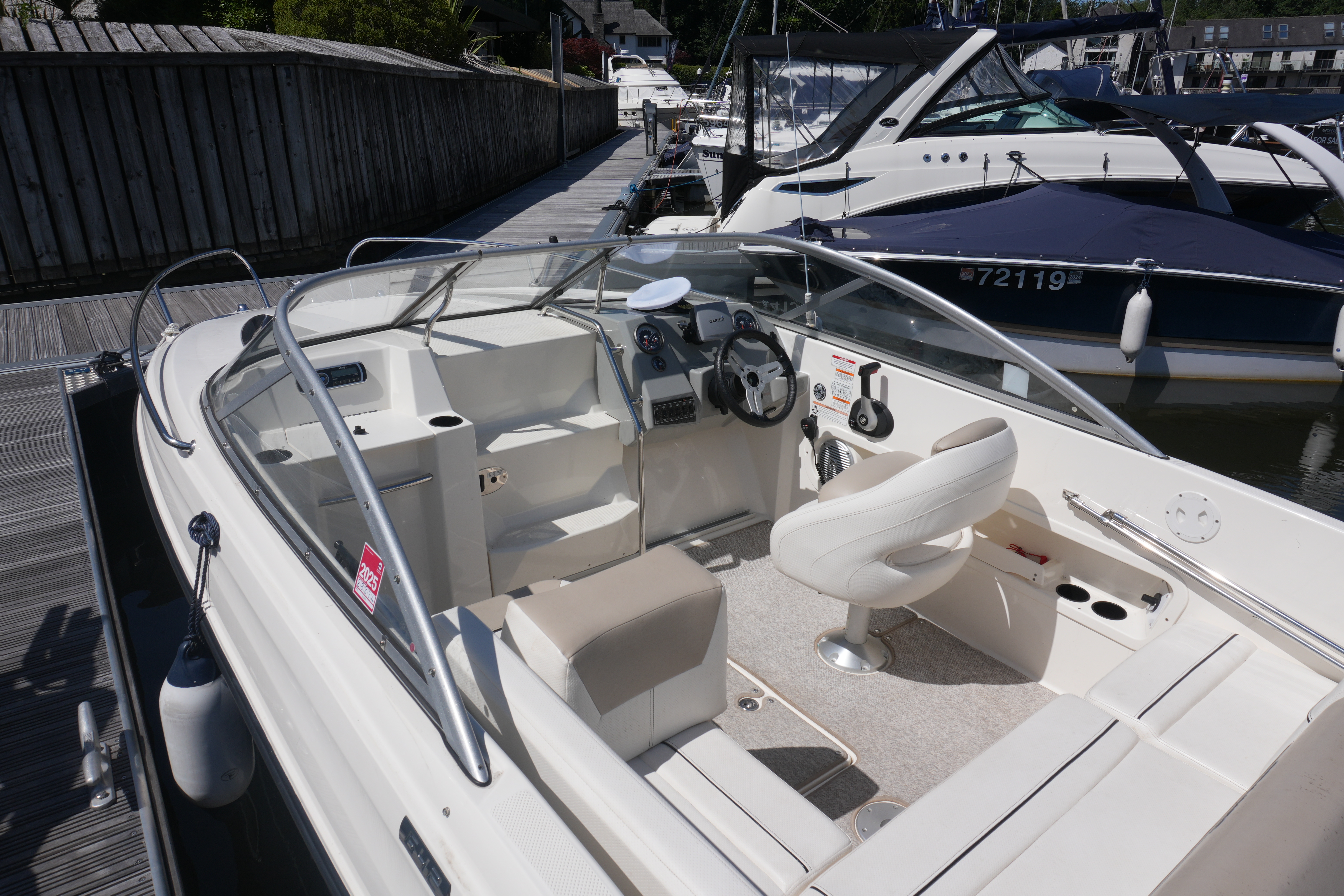 2015 Bayliner 642 OVERNIGHTER image 6