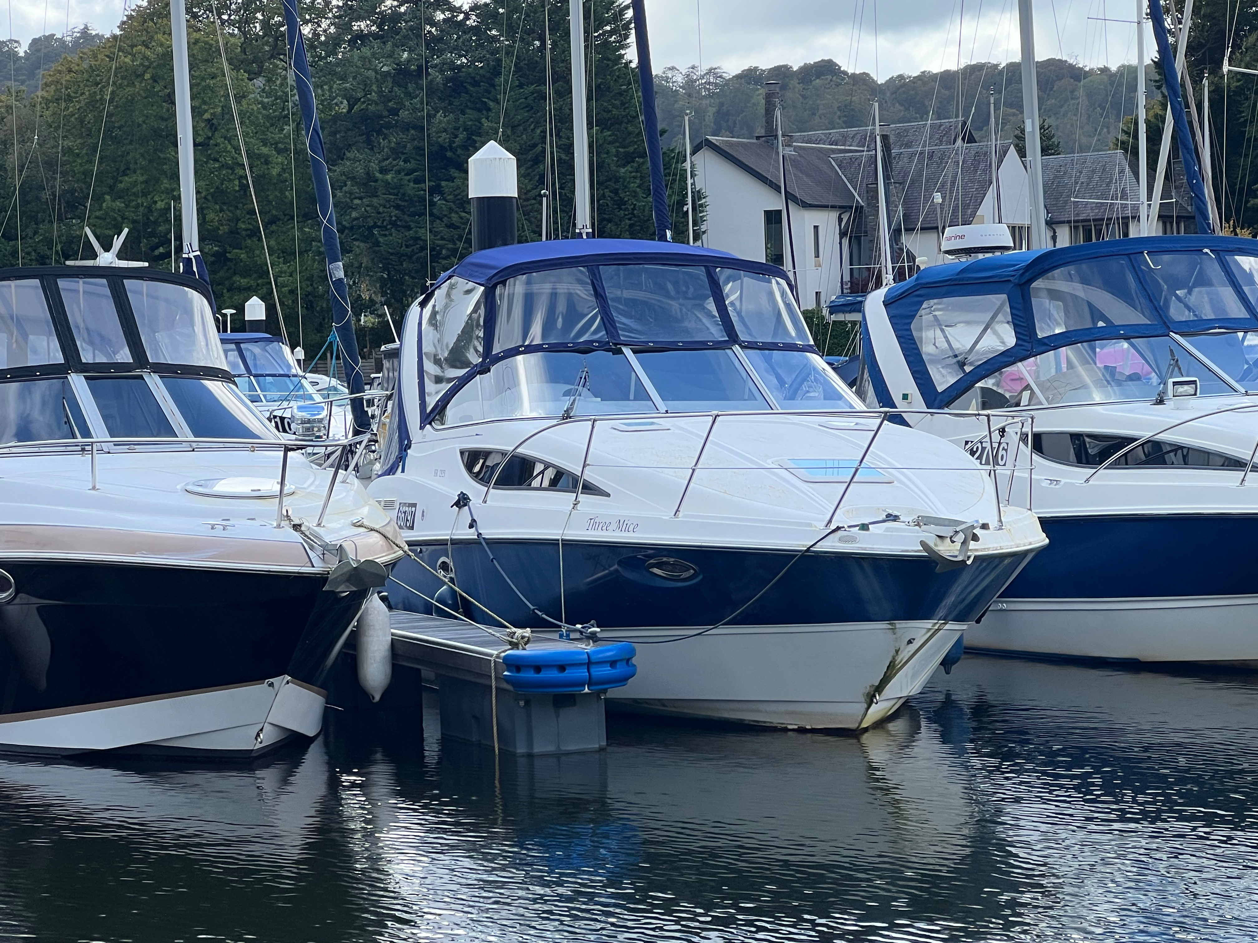 2004 Bayliner 285 image 2