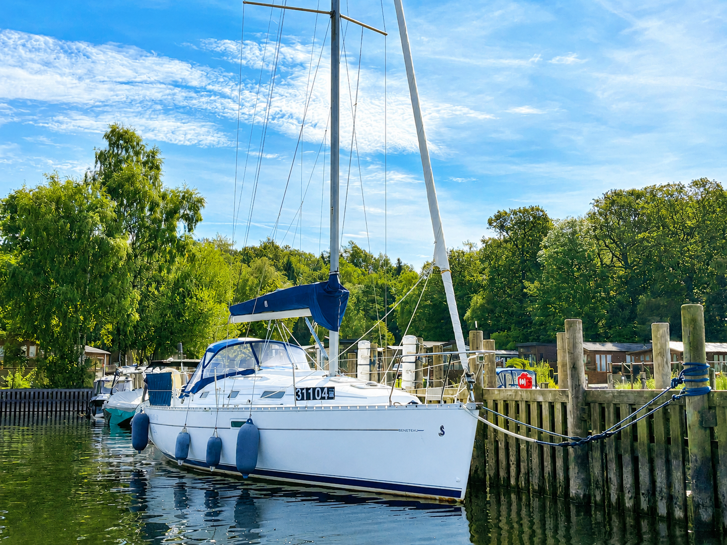 2004 Beneteau OCEANIS 311 image 2