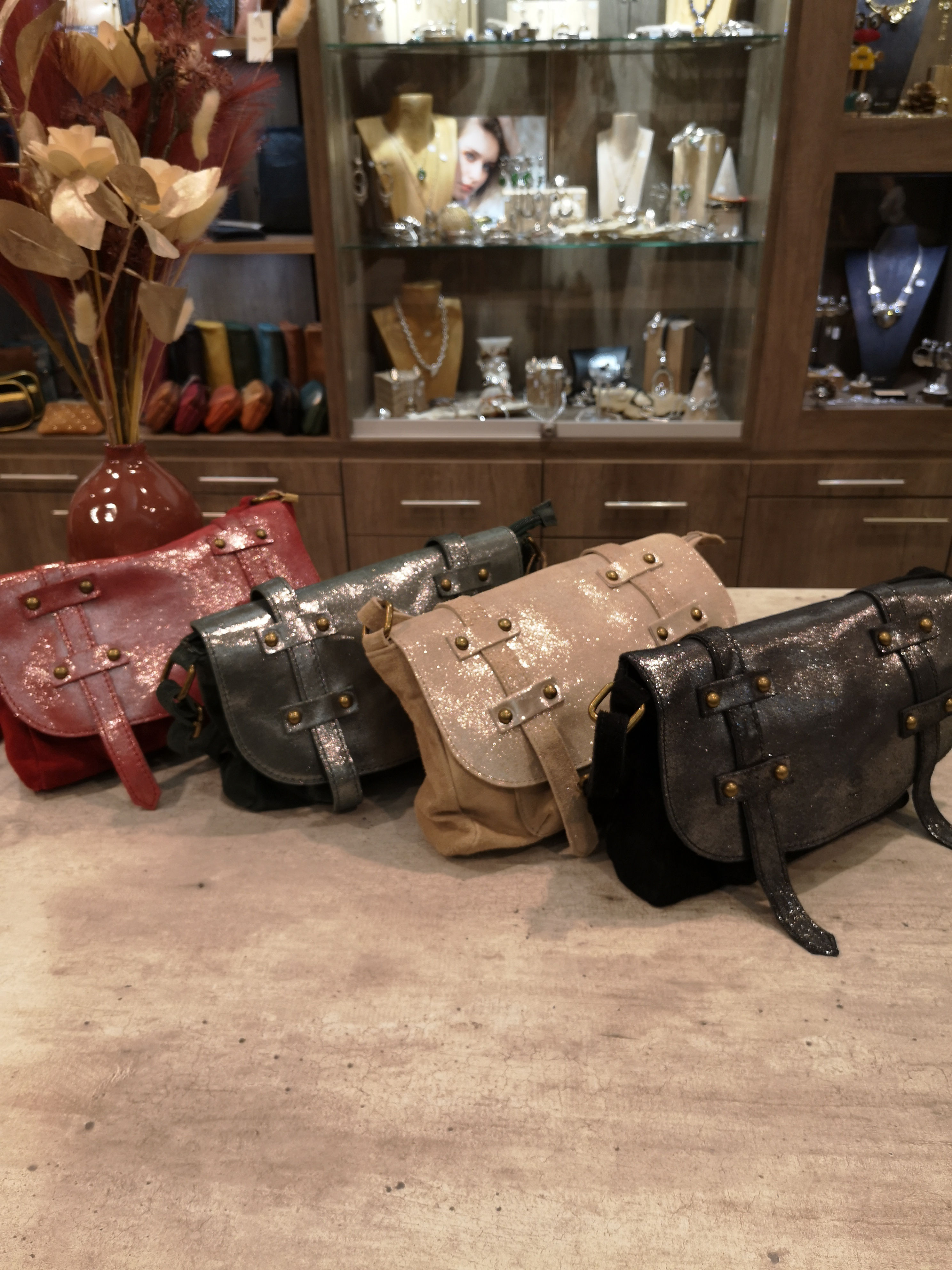 sac rabat pailleté clouté