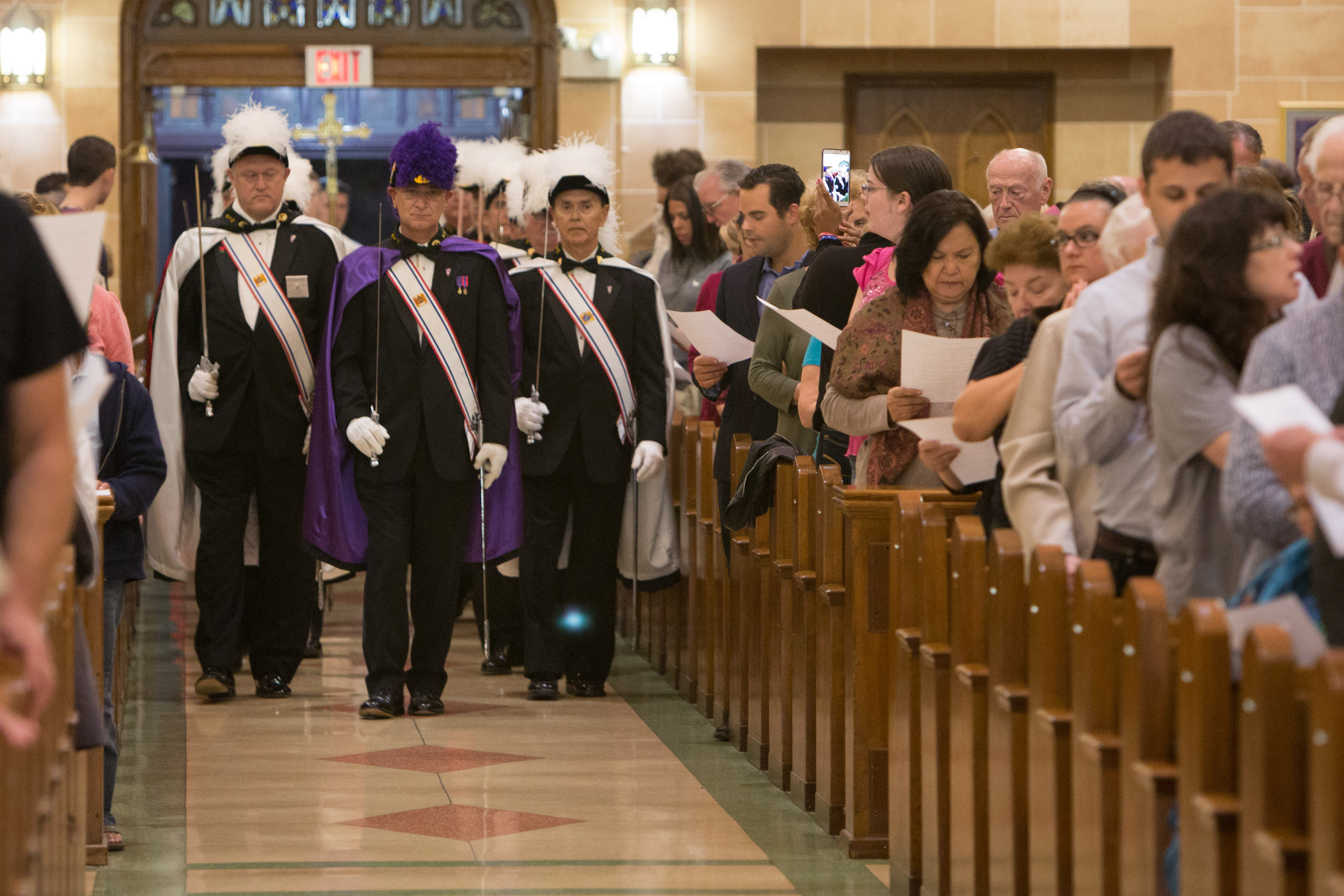 10/07/2015 - KoC lead the Procession