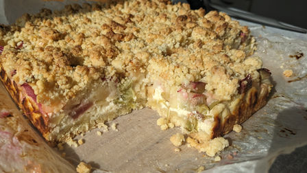 Gâteau Streusel Rhubarbe Pomme, facile et hyper bon!