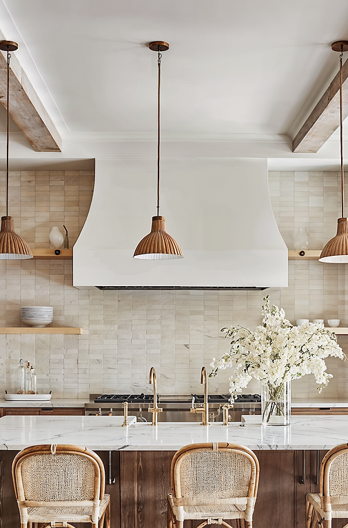 Traditional kitchen in Berkshire with ringmaster cooker