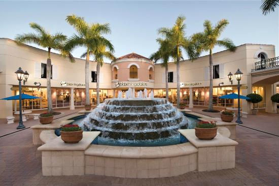 miromar outlet fountain